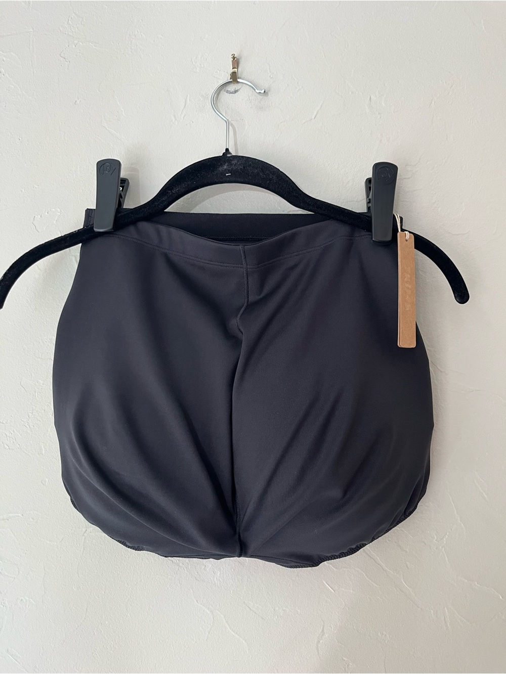 SKIMS BUTT ENHANCING PADDED BRIEF ONYX M